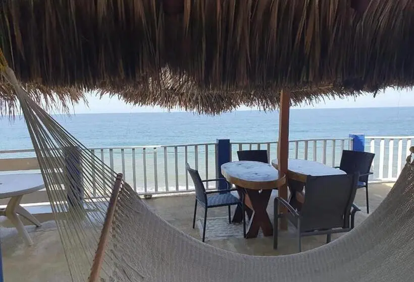 Villa 1 Makuuhuone, Treasure By The Sea Resort   Happy Hill