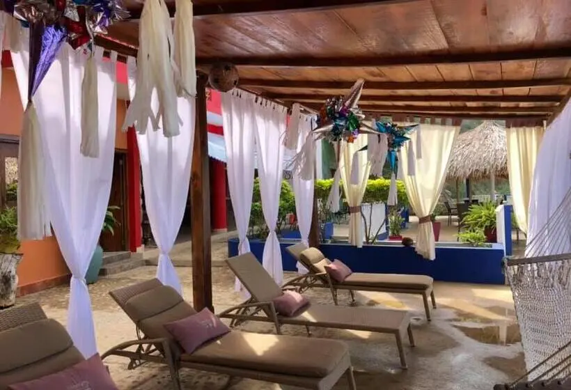 Villa 1 Makuuhuone, Treasure By The Sea Resort   Happy Hill