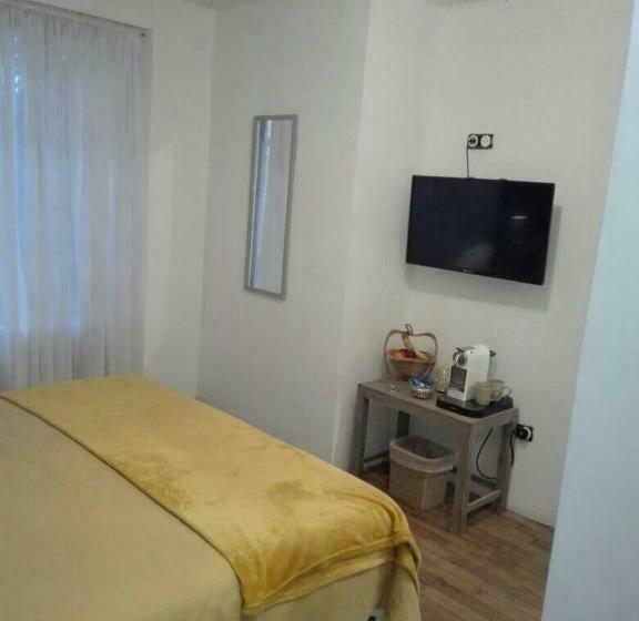 带大床的标准间, L Esquilon Chambre D Hôte