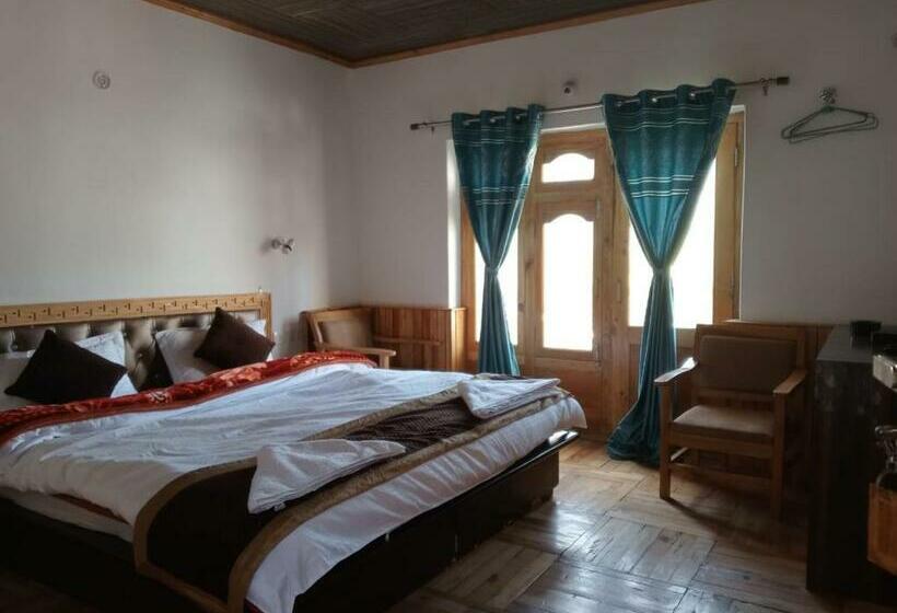 Номер Deluxe с Балконом, Himalayan Regal House