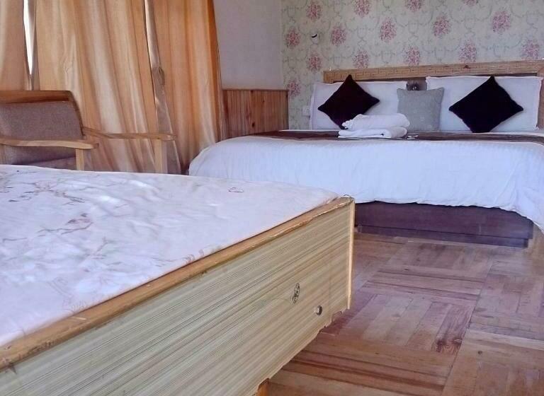 غرفة ديلوكس مزودة بشرفة, Himalayan Regal House