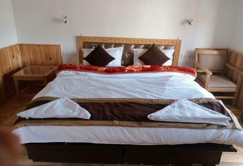 غرفة ديلوكس مزودة بشرفة, Himalayan Regal House