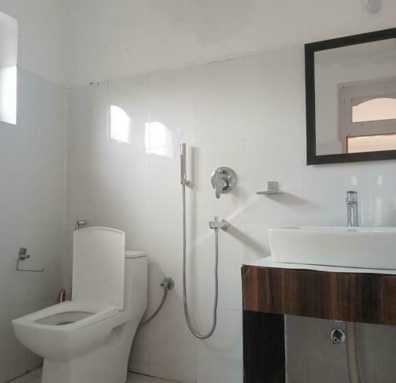 غرفة قياسية مطلة على الجبل, Himalayan Regal House