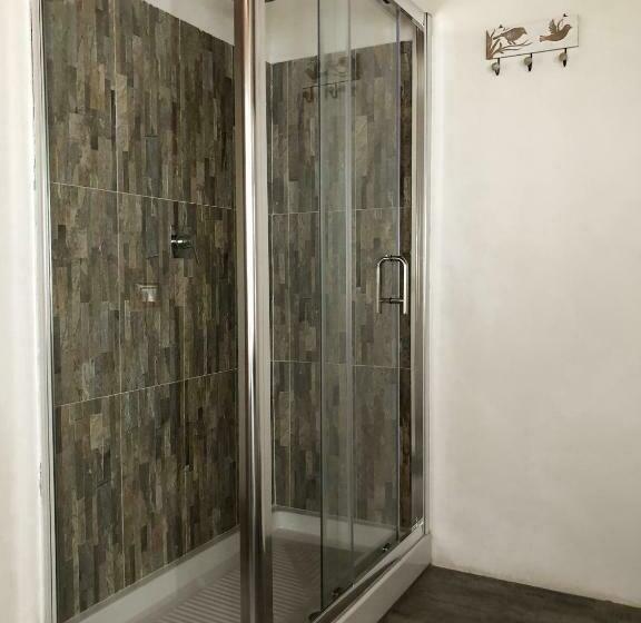 标准间, Verso Est