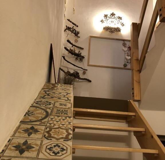 标准间, Verso Est