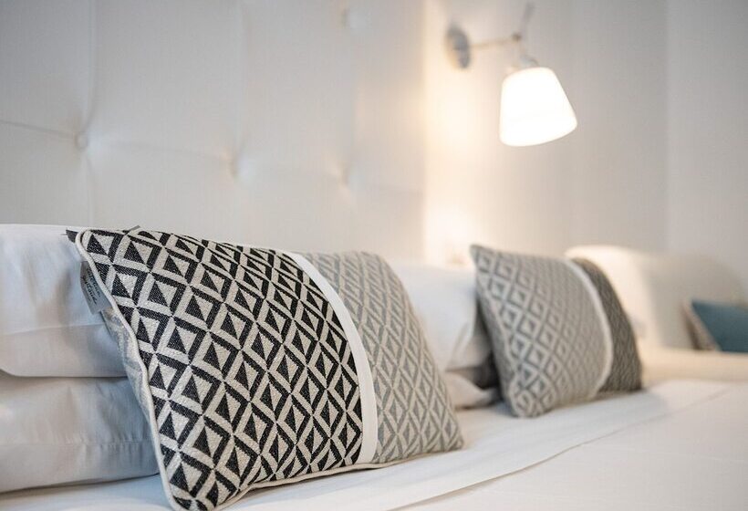 سوییت جونیور, Pley Cagliari Boutique Suites