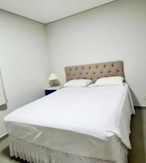 Superior Kolmen Hengen Huone, 50+ Hotel Flat