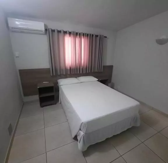 Economy Yhden Hengen Huone, 50+ Hotel Flat