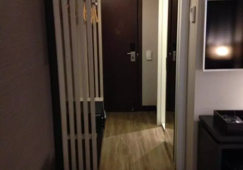 Economy-huone, Atlantico Prime