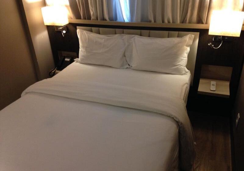 اتاق اکونومی, Atlantico Prime