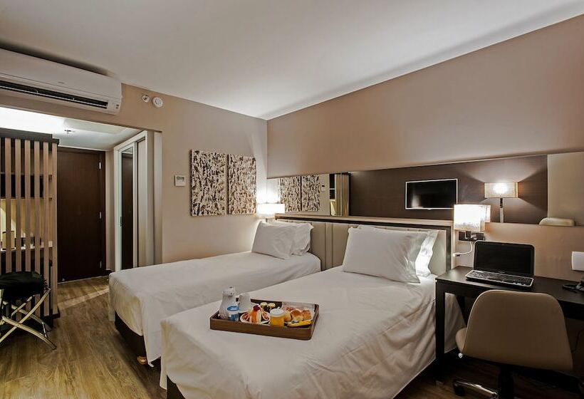 اتاق لوکس, Atlantico Prime
