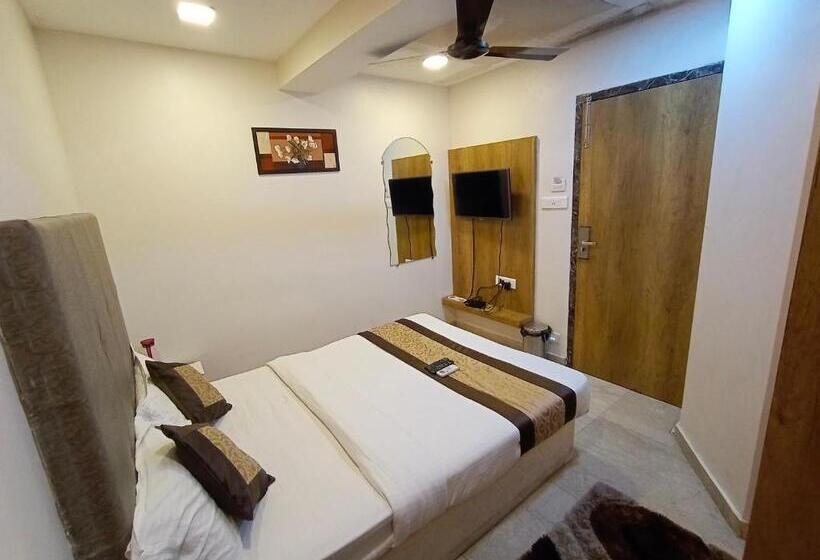 Quarto Deluxe Individual, Colaba Suites   Near Taj Hotel, Mumbai