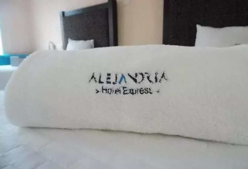 スタンダード４人部屋, Express Alejandria