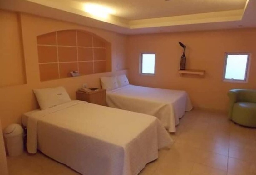 스탠다드 트리플 룸, Express Alejandria