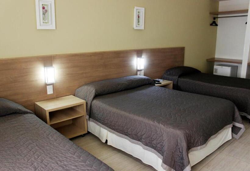 غرفة قياسية ثلاثية, Francisco Beltrão Palace