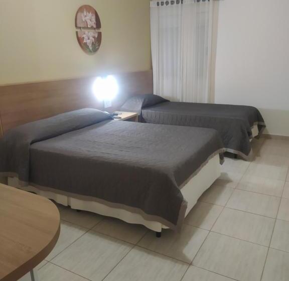 غرفة قياسية, Francisco Beltrão Palace