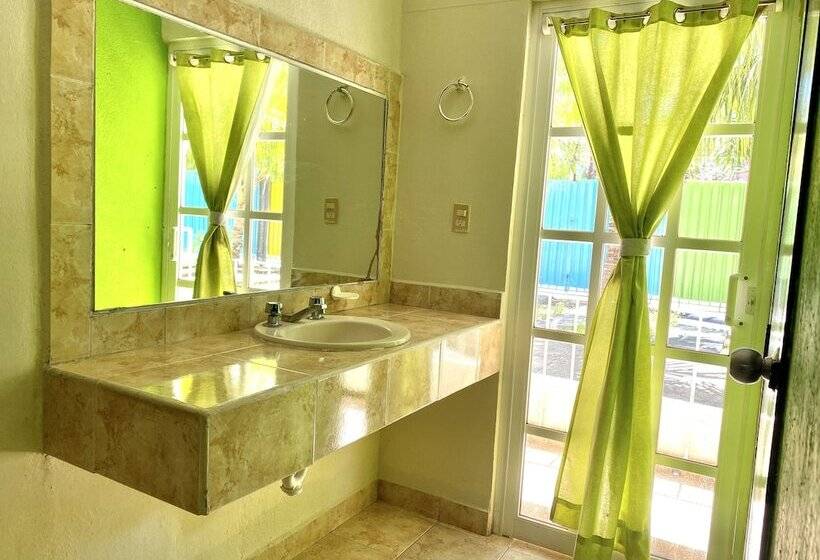 חדר סטנדרט שתי מיטות זוגיות, Hc Internacional