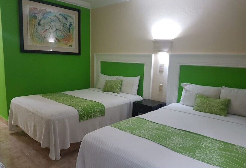 חדר סטנדרט שתי מיטות זוגיות, Hc Internacional