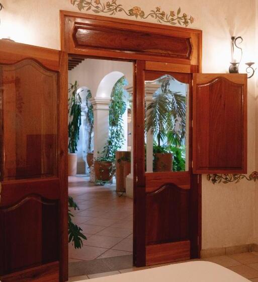 غرفة قياسية سرير كينج, Los Pilares