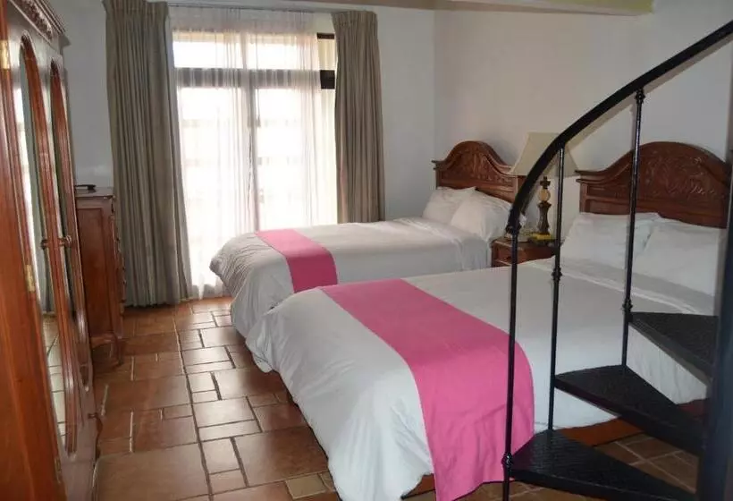 سوئیت مستر, Meson Del Mar
