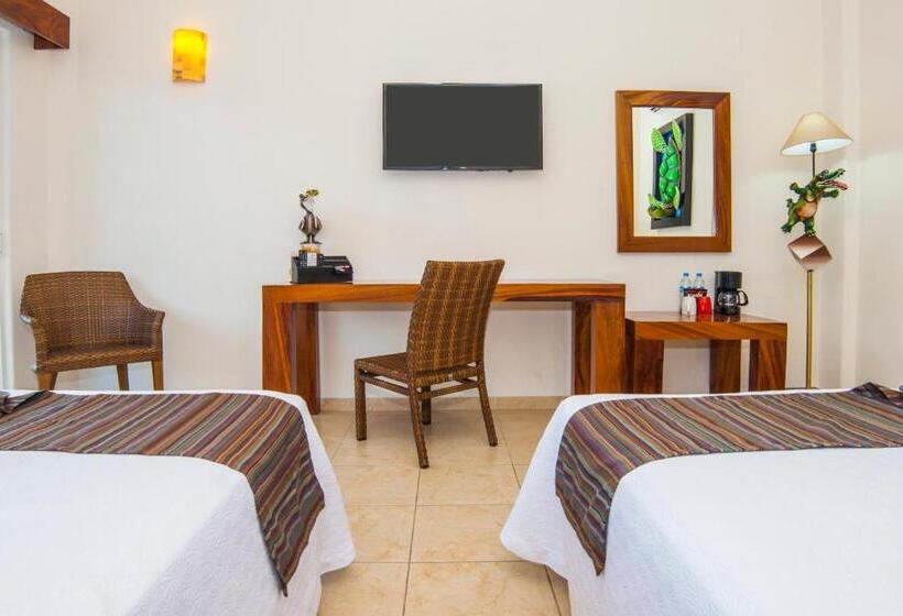 스탠다드 발코니 룸 측면 바다 전망, Quinta Bella Huatulco