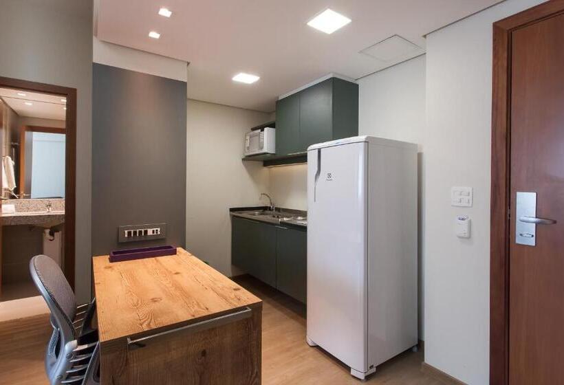 סוויטה, Esuites Virgínia Luxemburgo
