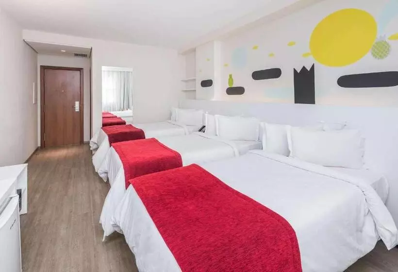 スーペリアトリプルルーム, Esuites Virgínia Luxemburgo