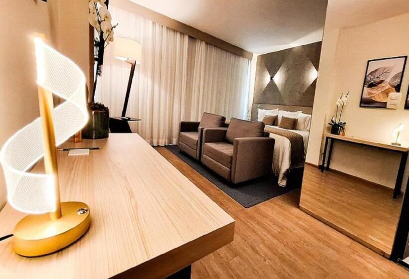 Люкс Deluxe Кровать Кинг, Esuites Virgínia Luxemburgo