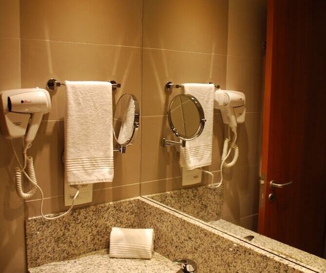 Трехместный Номер Superior, Esuites Virgínia Luxemburgo