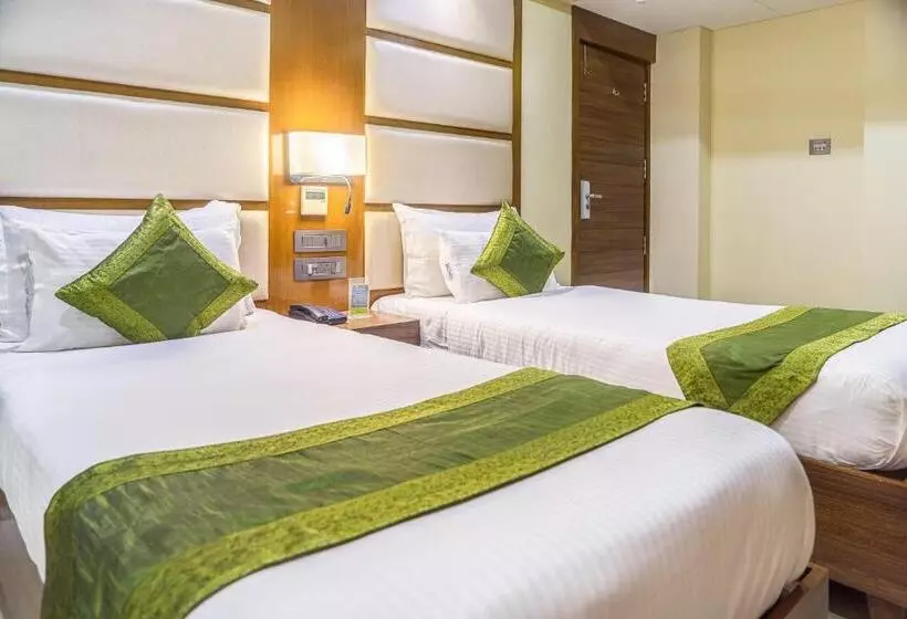 اتاق لوکس, Super Inn Armoise