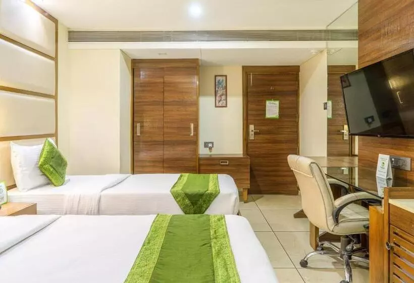 اتاق لوکس, Super Inn Armoise