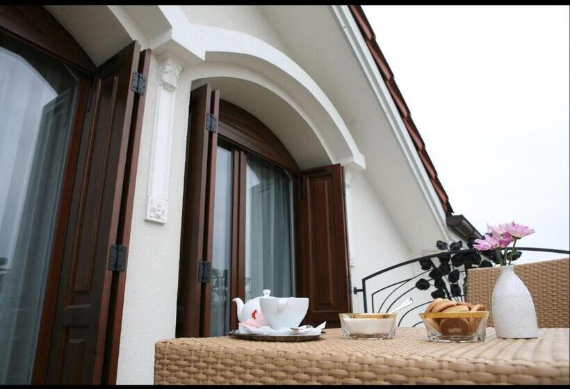 آپارتمان 2 خوابه با بالکن, Villa Viktorija