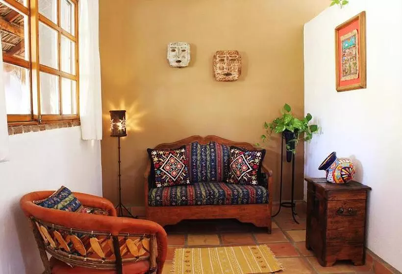 سوییت, The Bungalows