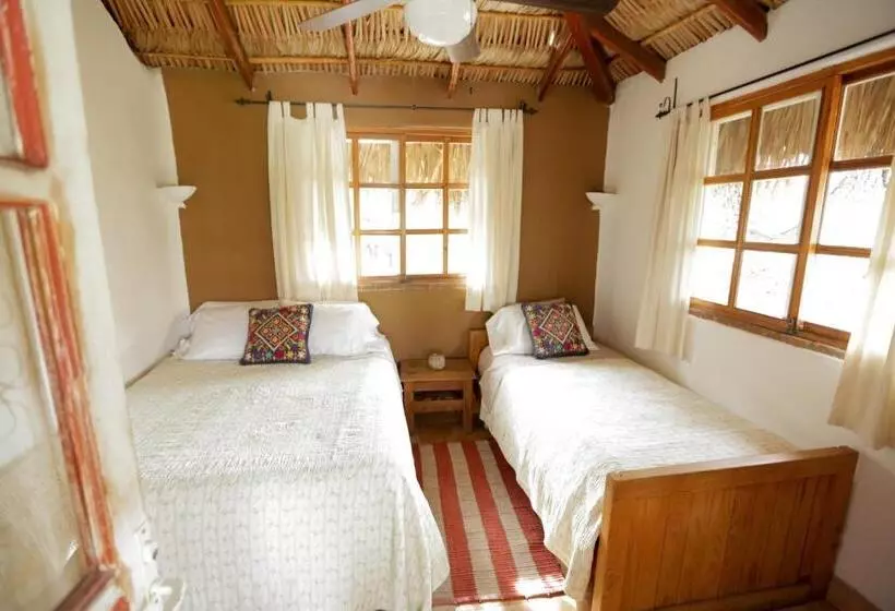 بانگلوی استاندارد 2 خوابه, The Bungalows