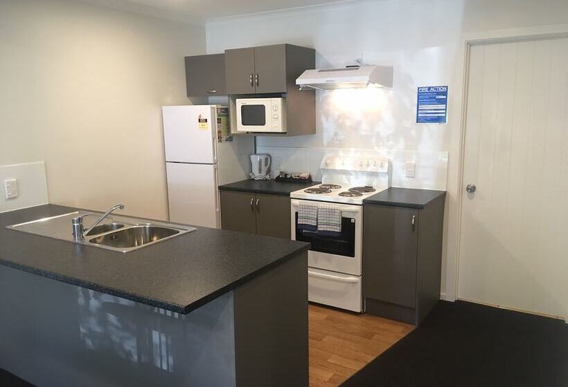 1 Sovrums Superior Lägenhet, Woodlands Motels And Apartments