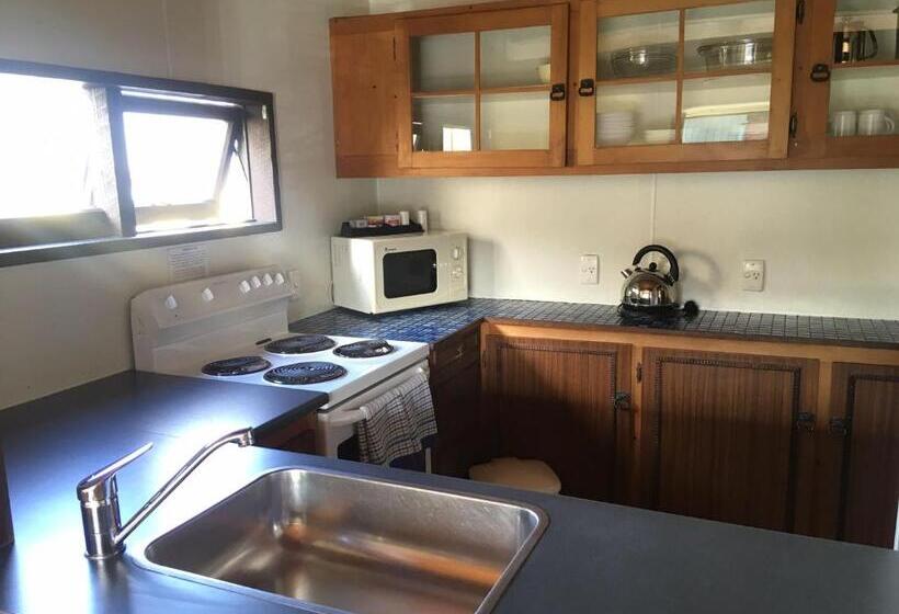 2 Sovrums Lägenhet, Woodlands Motels And Apartments