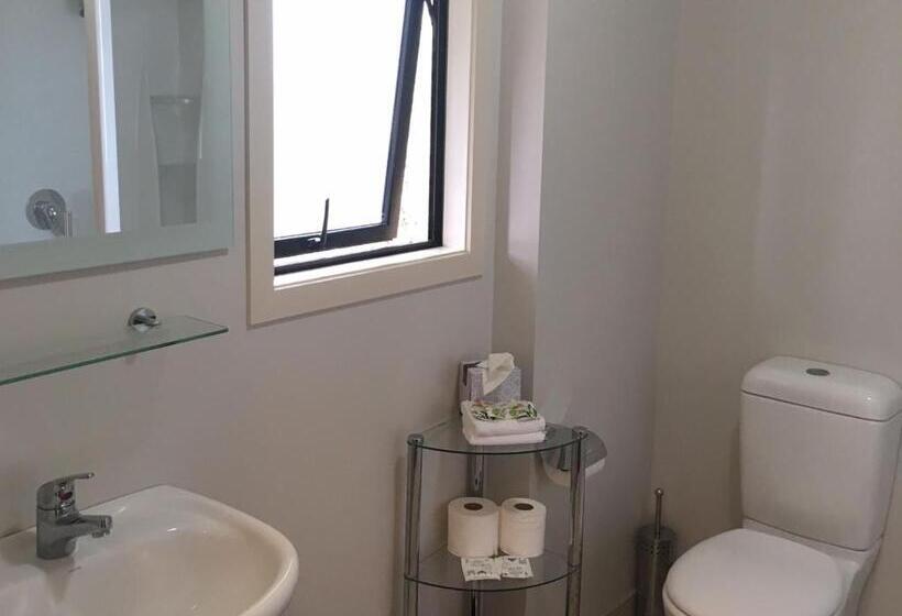 2 Sovrums Lägenhet, Woodlands Motels And Apartments