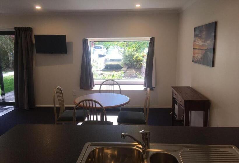 Superior Svit, Woodlands Motels And Apartments