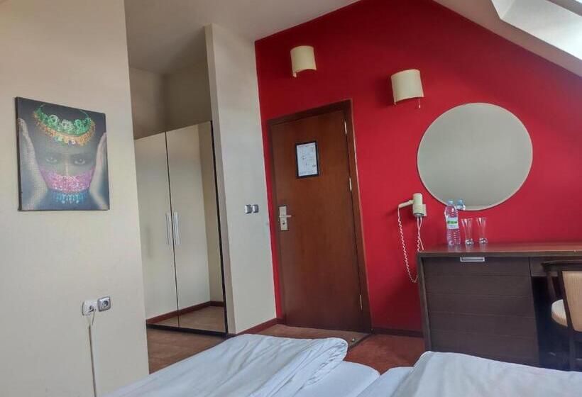 带城市景观的标准间, Famil Adults Only