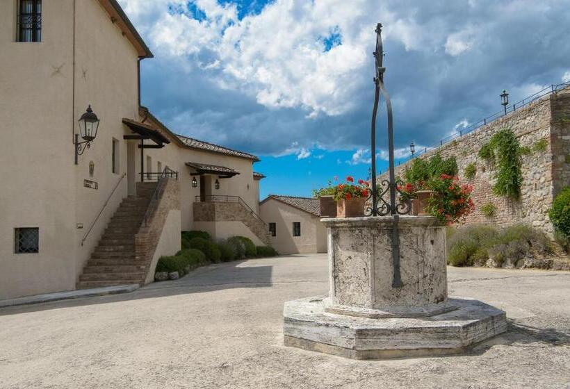 جناح, La Bagnaia Golf Resort