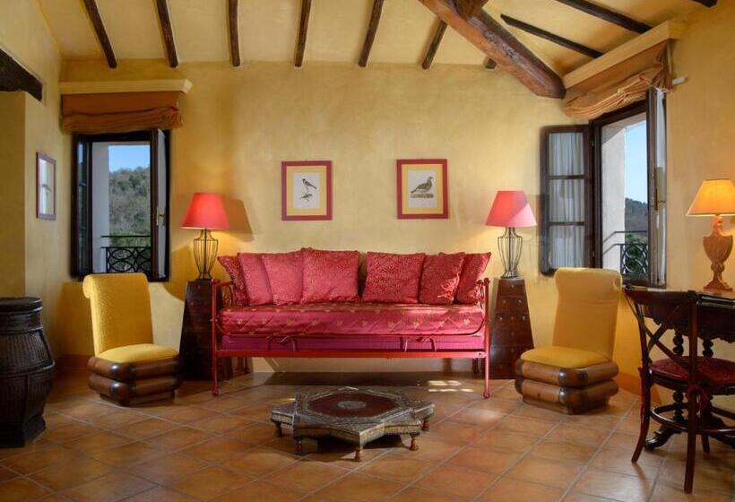 جناح جونيور, La Bagnaia Golf Resort