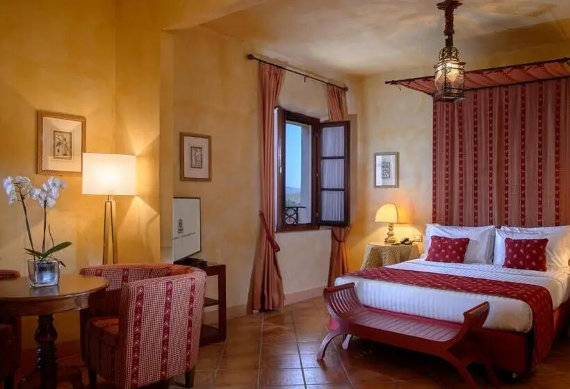 クイーンベッドのデラックスルーム, La Bagnaia Golf Resort