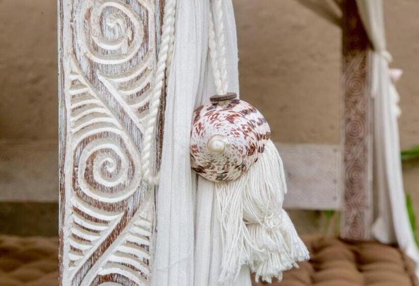 Standard room with outdoor bath, Villa Santai Bali