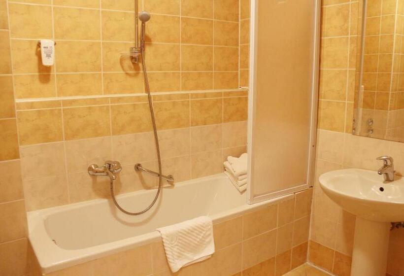 شقة غرفة نوم واحدة مزودة بشُرفة, Aparthotel Snjezna Kraljica