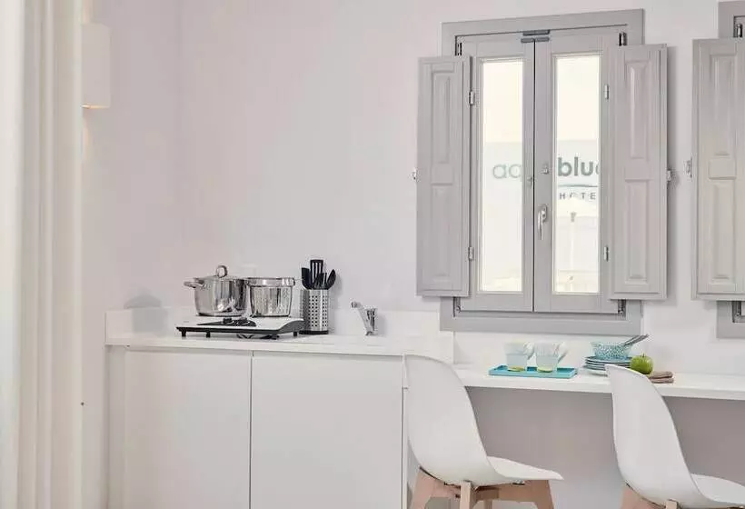 استودیوی استاندارد, Aqua Blue Beach