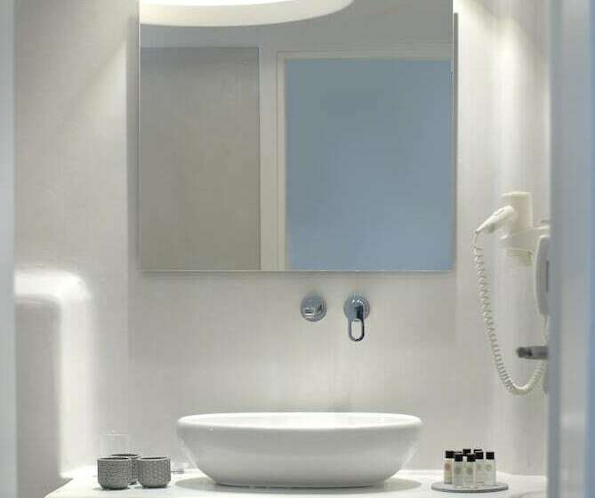 اتاق استاندارد یک نفره, Aqua Blue Beach