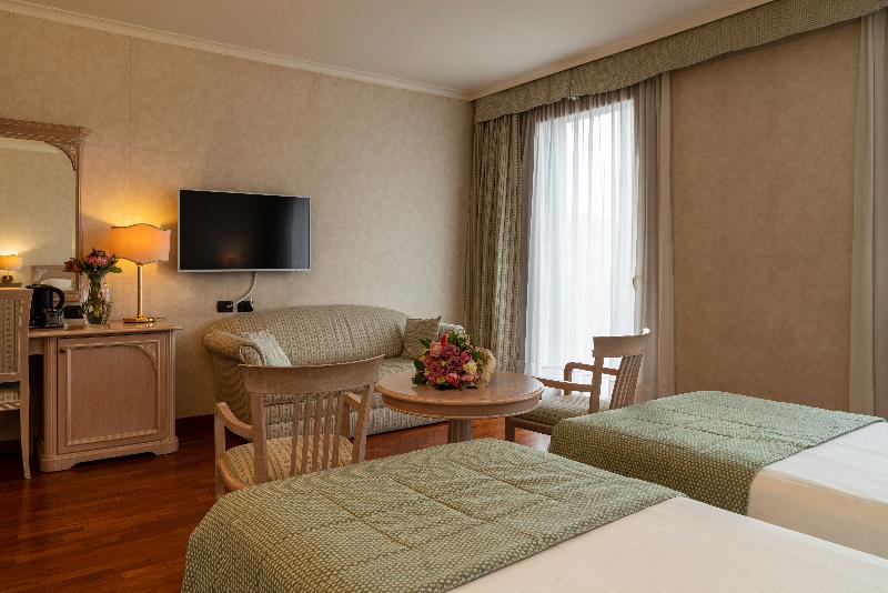 Junior Suite Deluxe, Aqua Blue Beach