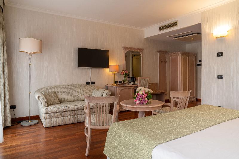 Junior Suite Deluxe, Aqua Blue Beach