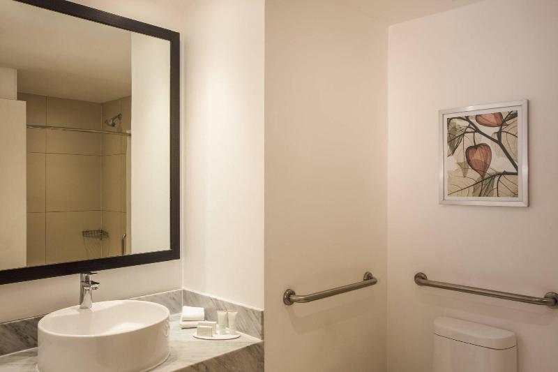 Quarto Estandar Cama King, Fairfield Inn & Suites Queretaro Juriquilla