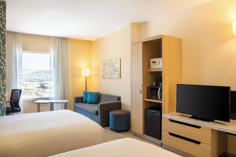 Quarto Estandar Cama King, Fairfield Inn & Suites Queretaro Juriquilla